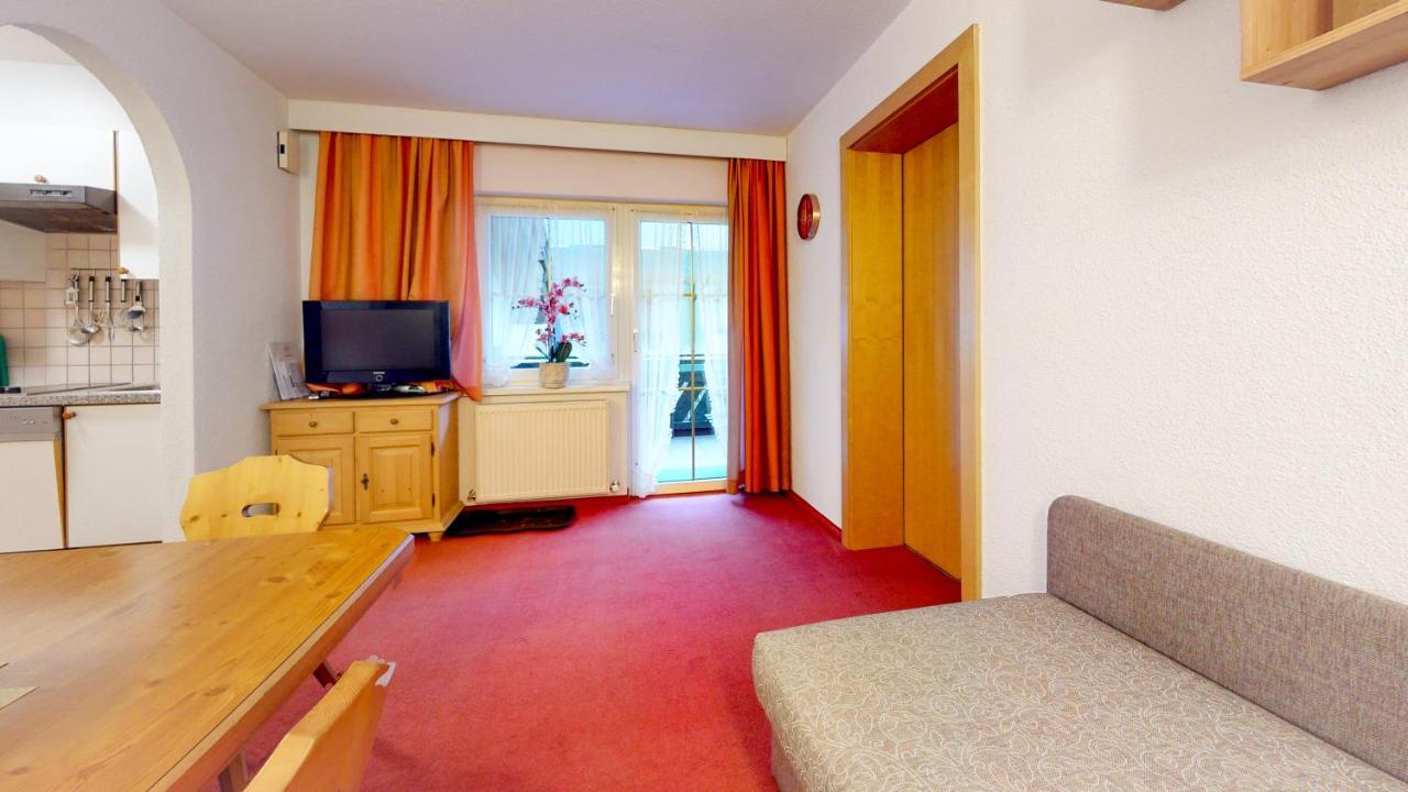 Wohnhaus Christoph Лангенфельд Экстерьер фото