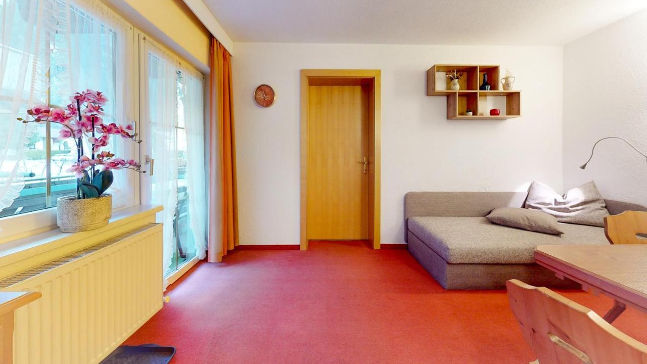 Wohnhaus Christoph Лангенфельд Экстерьер фото